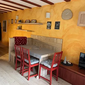  Appartamento La Casa Bianca - Ski, Hike & Bike